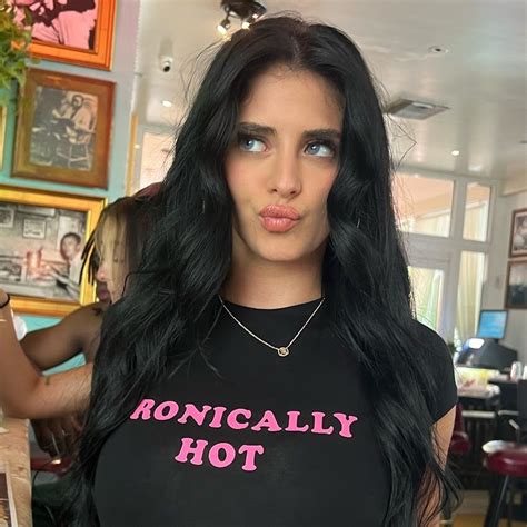 Camilla Araujo Pink Pics